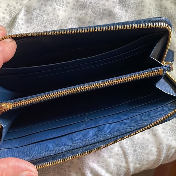 Prada Authentic Wallet - Picture 3 of 14